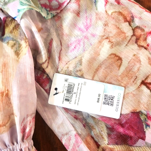 NWT Guess Azura Off-The-Shoulder Ruffled Floral Top - Picture 5 of 11